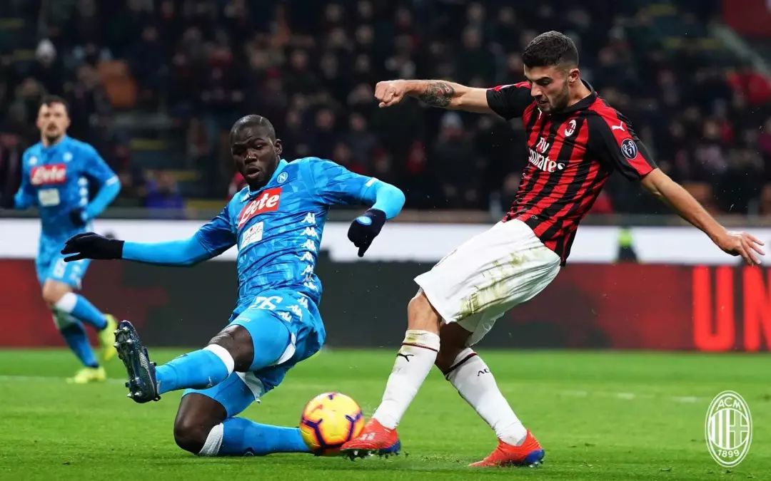  AC米兰门将多次神扑保住胜局  